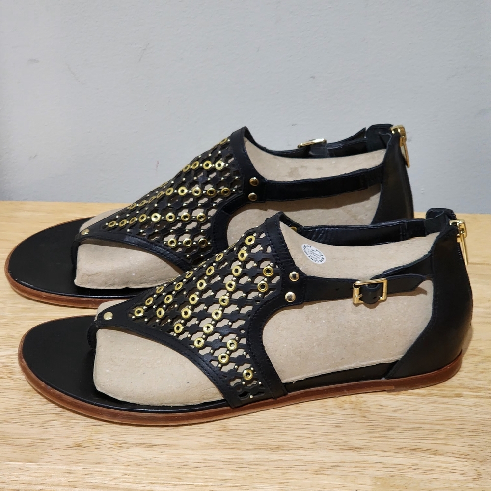 VINCE CAMUTO riveted thong flat sandals EU 41